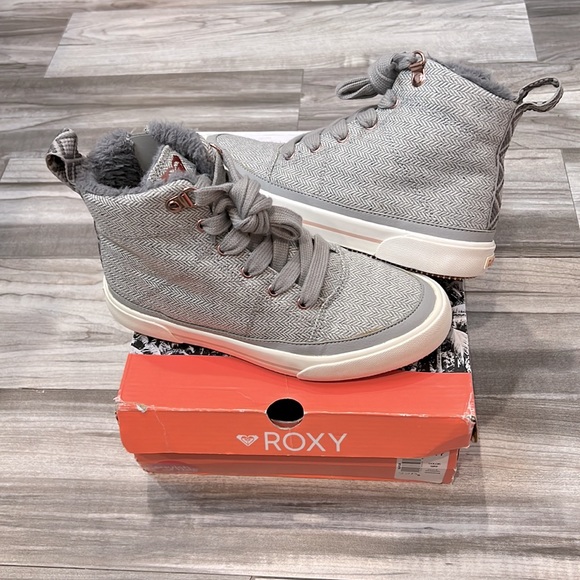 Cute Roxy Gray Ivan Fur Mid-top Side Zip Boots in Size 6 - Picture 4 of 8